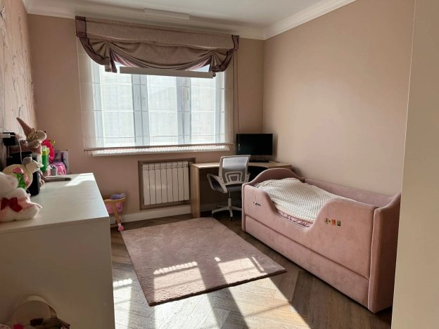 Купить трехкомнатную квартиру в Одинцове. Вариант № 627421, 15, площадь -  квм, цена 29500000 рублей