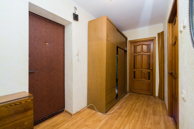 Купить двухкомнатную квартиру у метро Опалиха в Московской области. Вариант № 10412249, 10, площадь -  квм, цена 2700000 рублей