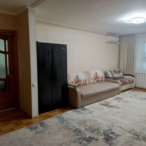 Купить четырехкомнатную квартиру в Белгородской области. Вариант № 9203840, 5, площадь -  квм, цена 8100000 рублей