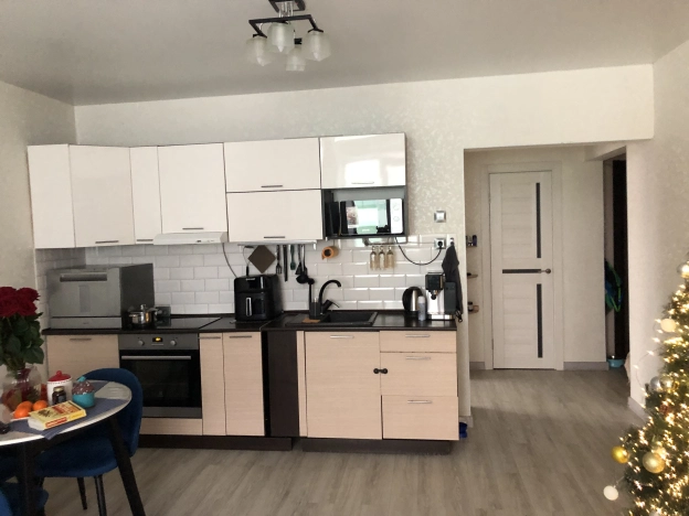 Купить трехкомнатную квартиру в Новосибирске. Вариант № 9856570, 12, площадь -  квм, цена 6130000 рублей