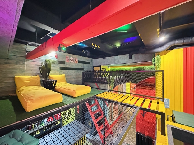 Купить квартиру в Москве. Вариант № 8168989, 37, площадь -  квм, цена 11999999 рублей