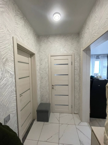 Купить однокомнатную квартиру в Новосибирске. Вариант № 9157780, 4, площадь -  квм, цена 3900000 рублей