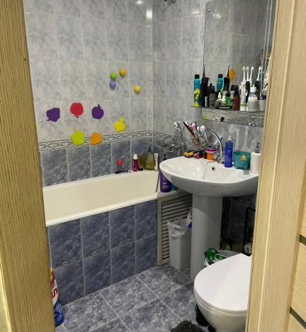 Купить двухкомнатную квартиру в Иркутской области. Вариант № 9309000, 5, площадь -  квм, цена 4100000 рублей