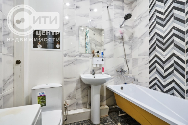 Купить однокомнатную квартиру в Воронеже. Вариант № 8989278, 16, площадь - квм, цена 4830000 рублей