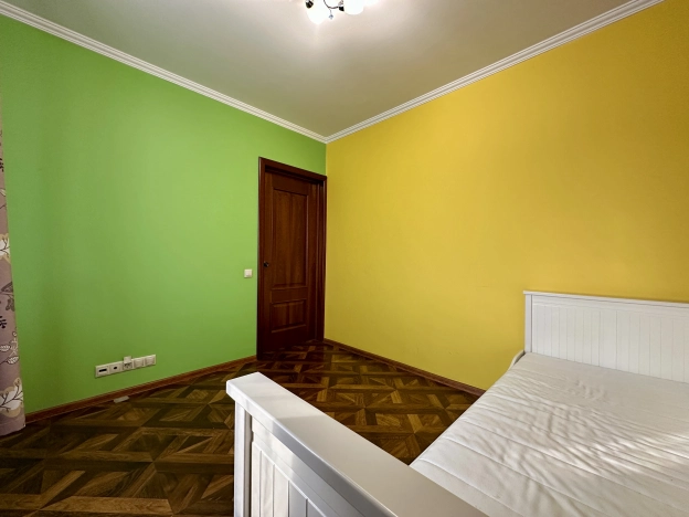 Купить трехкомнатную квартиру на улице Ленинский проспект в Москве. Вариант № 9449811, 25, площадь -  квм, цена 10500000 рублей