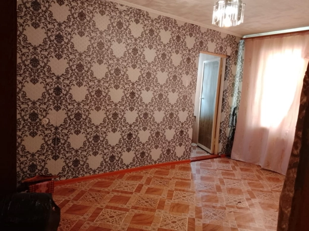 Купить трехкомнатную квартиру в Новосибирской области. Вариант № 9987406, 1, площадь -  квм, цена 1000000 рублей