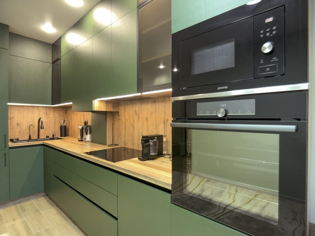 Купить квартиру в Пионерском. Вариант № 3373207, 4, площадь -  квм, цена 13490000 рублей