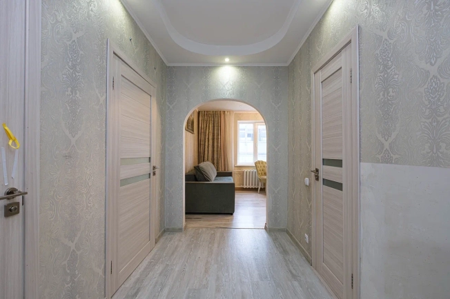 Купить трехкомнатную квартиру на улице Жилмассив в Новосибирской области. Вариант № 8912268, 4, площадь -  квм, цена 11990000 рублей