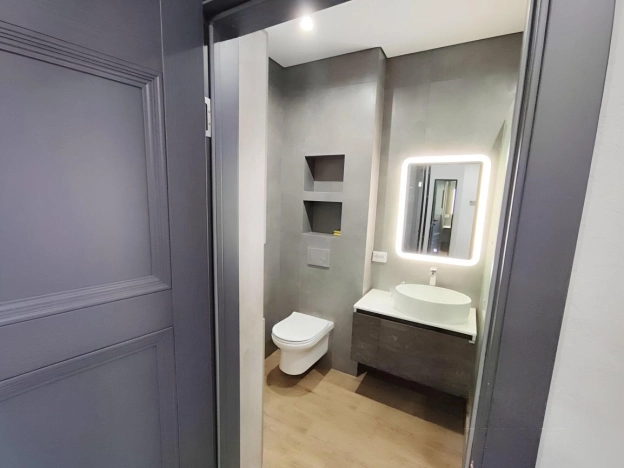 Снять квартиру в районе Центральный в Новосибирске. Вариант № 9497404, 8, площадь -  квм, цена 49000 рублей