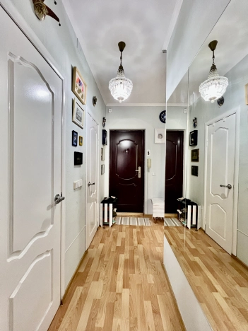 Купить однокомнатную квартиру у метро Бунинская аллея в Подольске. Вариант № 3436769, 7, площадь -  квм, цена 7800000 рублей