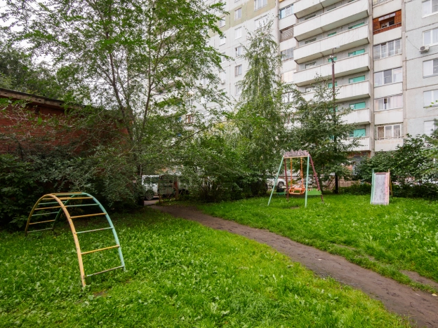 Купить трехкомнатную квартиру в Омске. Вариант № 3868048, 24, площадь -  квм, цена 9800000 рублей