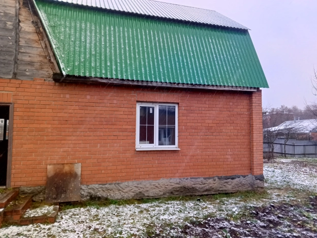 Купить дом на улице Садовая в Тульской области. Вариант № 9402974, 4, площадь -  квм, цена 4100000 рублей