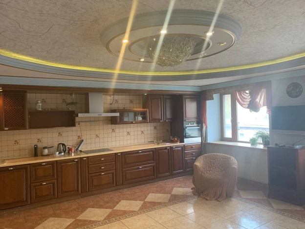 Купить четырехкомнатную квартиру в Вологде. Вариант № 3445, 2, площадь -  квм, цена 19700000 рублей