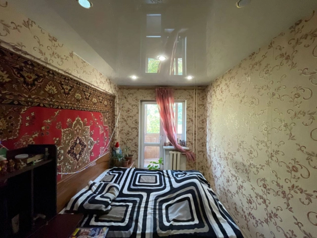 Купить трехкомнатную квартиру в Иркутской области. Вариант № 6703325, 1, площадь -  квм, цена 5000000 рублей