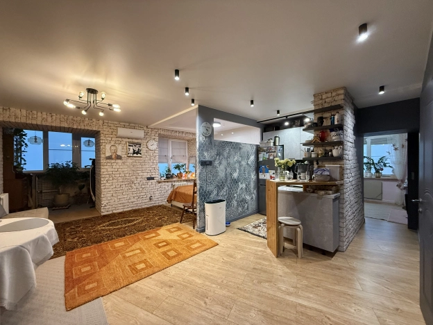 Купить квартиру на улице Университетский проспект в Волгограде. Вариант № 9982723, 0, площадь -  квм, цена 8500000 рублей