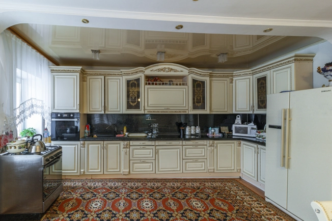 Купить дом в Микрорайоне Порт-Артур в Омске. Вариант № 19424, 4, площадь - квм, цена 11000000 рублей