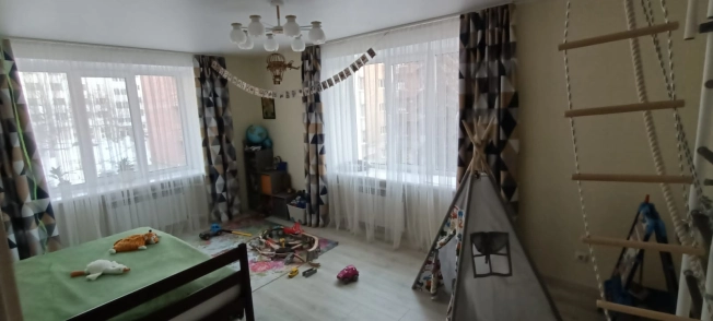 Купить четырехкомнатную квартиру в Йошкар-Оле. Вариант № 11577, 4, площадь -  квм, цена 10000000 рублей