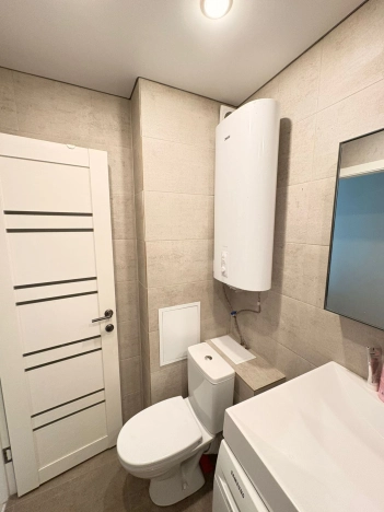 Купить квартиру в Тобольске. Вариант № 2102115, 8, площадь -  квм, цена 5680000 рублей