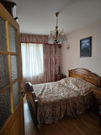 Купить квартиру в Москве. Вариант № 9886743, 7, площадь -  квм, цена 40000000 рублей