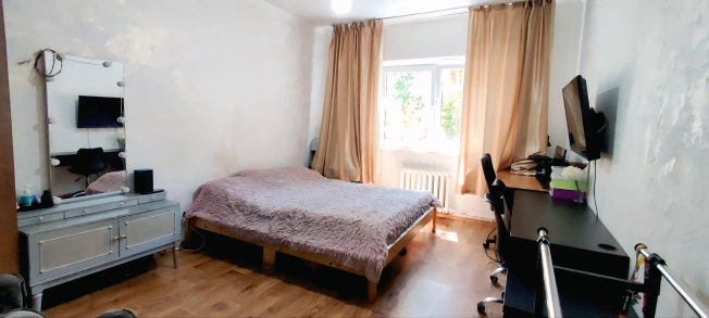 Купить трехкомнатную квартиру в районе Центральный в Калининграде. Вариант № 52141, 5, площадь -  квм, цена 6800000 рублей