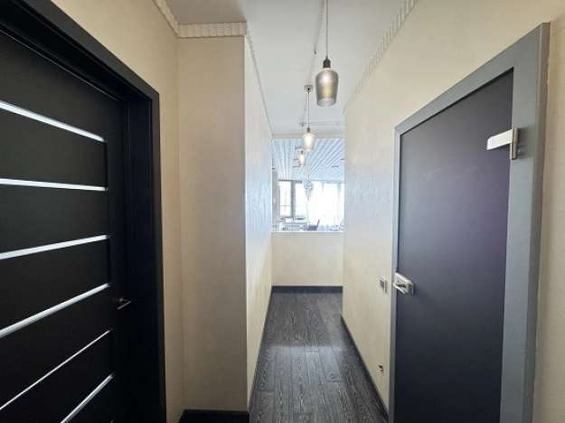 Купить четырехкомнатную квартиру на вторичке в Московской области. Вариант № 820646, 32, площадь - квм, цена 64690000 рублей