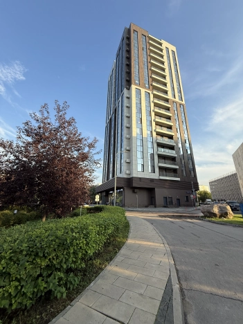 Купить однокомнатную квартиру на вторичке в районе Нагатинский Затон в Москве. Вариант № 36444, 0, площадь -  квм, цена 22000000 рублей