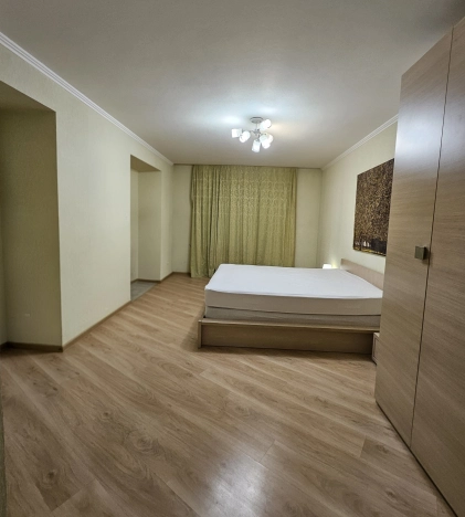 Купить двухкомнатную квартиру в Ростовской области. Вариант № 10105868, 2, площадь -  квм, цена 13000000 рублей