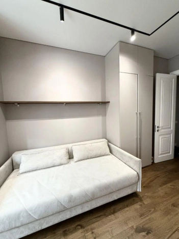 Купить квартиру в Москве. Вариант № 10058076, 14, площадь -  квм, цена 81999000 рублей