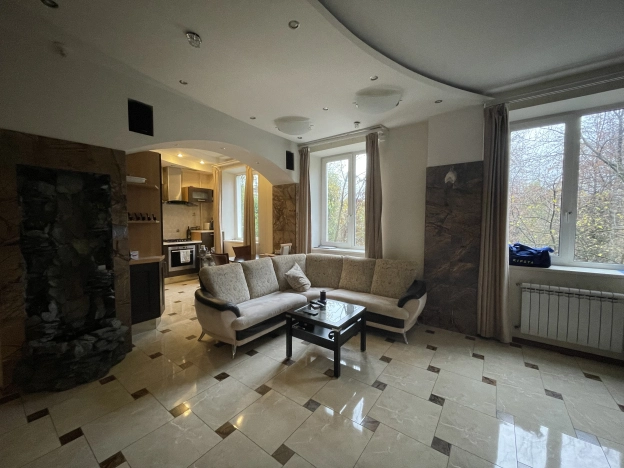 Купить квартиру в Москве. Вариант № 8052022, 10, площадь -  квм, цена 28000000 рублей