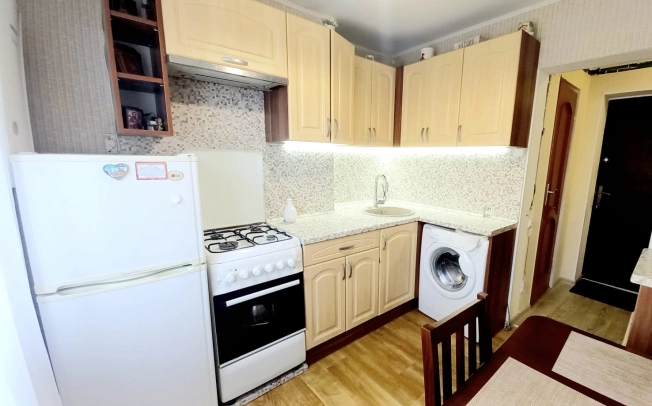 Купить двухкомнатную квартиру на вторичке на улице Центральная в Калининградской области. Вариант № 18480, 12, площадь -  квм, цена 2800000 рублей