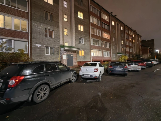 Купить квартиру на улице Киевское шоссе в Смоленске. Вариант № 7884327, 13, площадь -  квм, цена 4900000 рублей