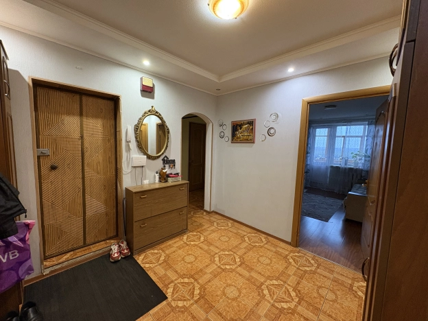 Купить многокомнатную квартиру в Архангельской области. Вариант № 8588001, 13, площадь -  квм, цена 6200000 рублей