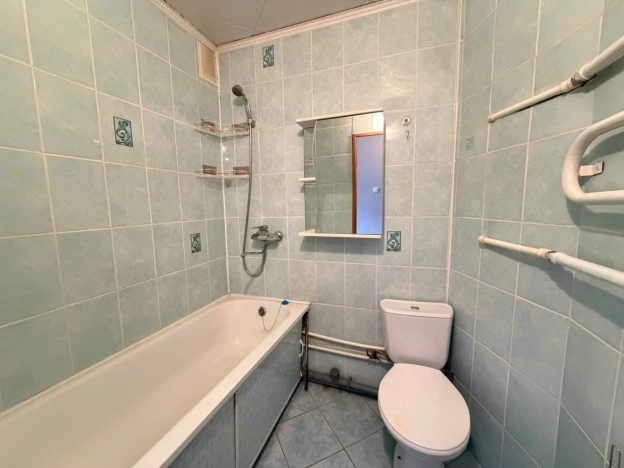 Купить квартиру на вторичке в Уфе. Вариант № 10334930, 10, площадь -  квм, цена 4120000 рублей