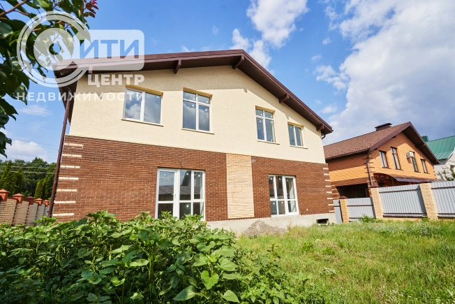 Купить таунхаус в Воронеже. Вариант № 1635871, 47, площадь - квм, цена 17800000 рублей