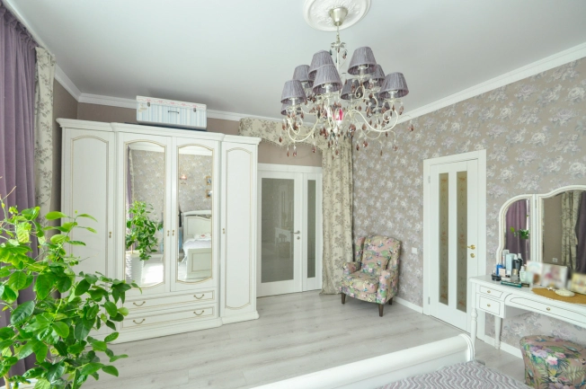 Купить таунхаус в Новосибирске. Вариант № 407447, 21, площадь -  квм, цена 30000000 рублей