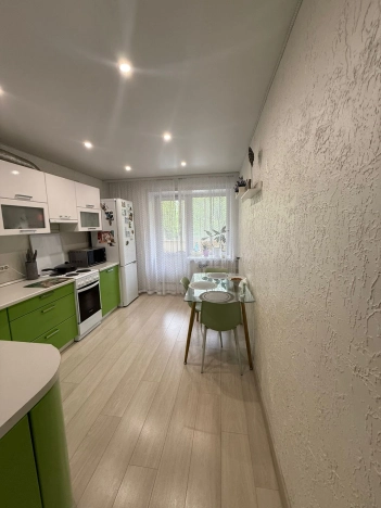 Купить квартиру на улице Губкина в Белгороде. Вариант № 48527, 4, площадь -  квм, цена 9300000 рублей