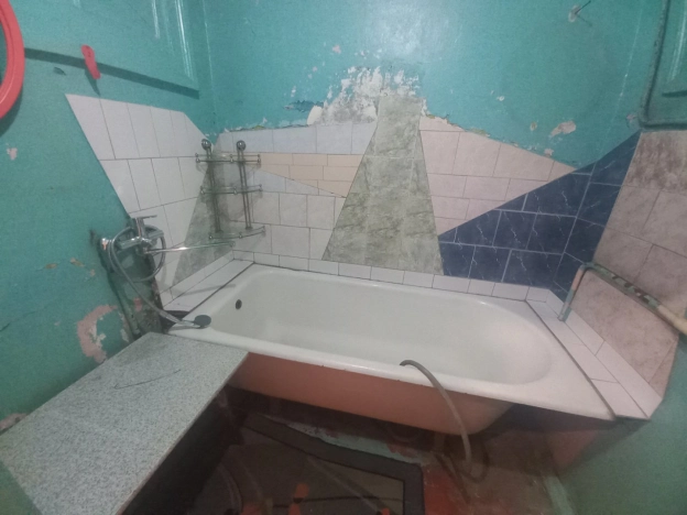 Купить двухкомнатную квартиру в Микрорайоне 15-й, Ангарск в Ангарске. Вариант № 33449, 10, площадь -  квм, цена 2800000 рублей