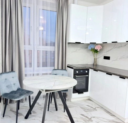 Купить однокомнатную квартиру в Ростовской области. Вариант № 10478708, 2, площадь -  квм, цена 6800000 рублей