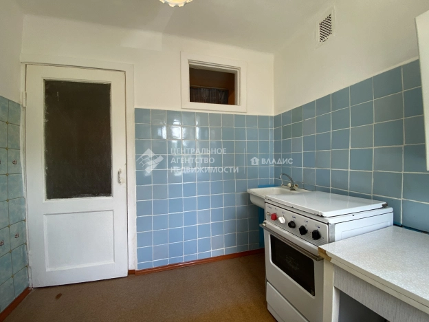 Купить двухкомнатную квартиру на вторичке в Рязанской области. Вариант № 9166939, 9, площадь -  квм, цена 1215000 рублей