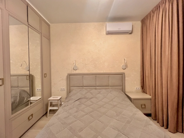 Купить квартиру у метро ЗИЛ в Москве. Вариант № 664008, 5, площадь -  квм, цена 25000000 рублей