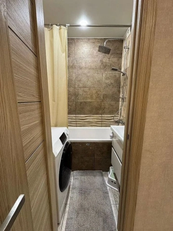 Купить трехкомнатную квартиру в районе Выборгский в Санкт-Петербурге. Вариант № 7973761, 18, площадь -  квм, цена 13800000 рублей