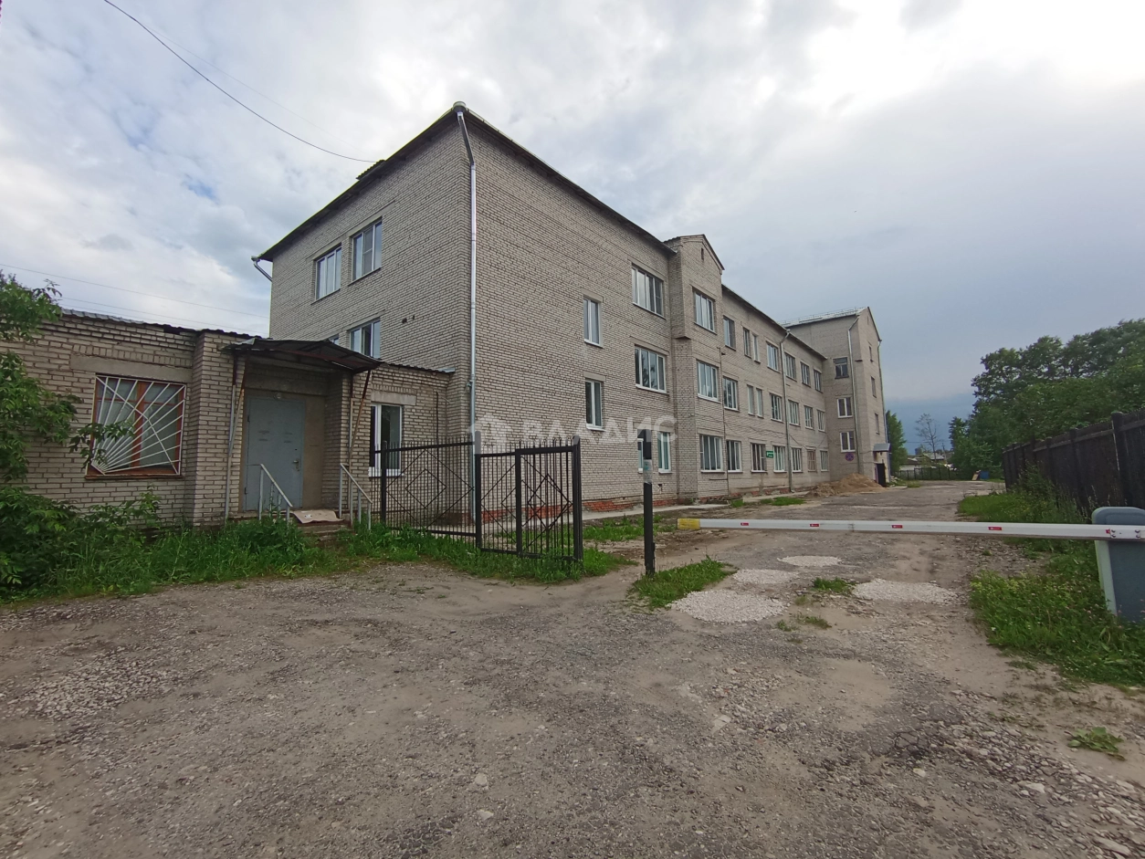 Photo https://36000382-a1c2-4a8a-a109-3fc3bfc73cf7.selcdn.net/App/Entity/ObjectRealty/ObjectRealty/PU/c8e7cc49-248d-49da-ae9f-5039a978333d/8KFVsSG4yi2pX7toYJpUbzmNHS7udogpTJrNM4mv.jpg.compressed.webp