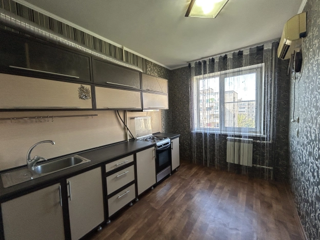 Купить квартиру в районе Красноармейский в Волгограде. Вариант № 3103397, 9, площадь -  квм, цена 3800000 рублей