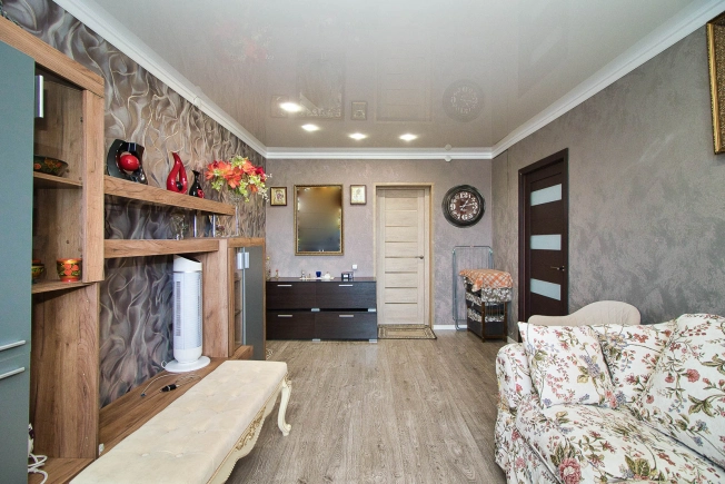 Купить трехкомнатную квартиру на вторичке в районе Фрунзенский в Владимире. Вариант № 13272, 19, площадь -  квм, цена 4500000 рублей