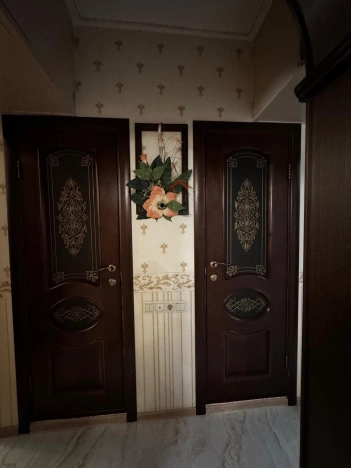 Купить квартиру в Москве. Вариант № 9835704, 8, площадь -  квм, цена 18500000 рублей