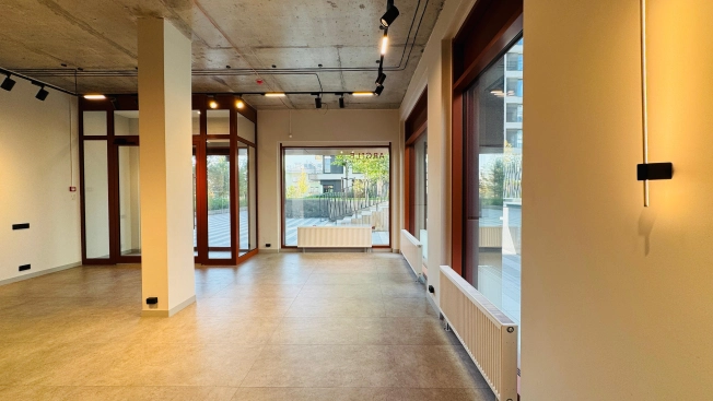 Купить коммерческую недвижимость в Новосибирске. Вариант № 7564943, 8, площадь -  квм, цена 18000000 рублей