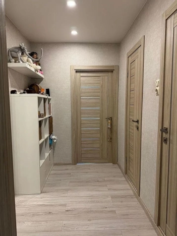 Купить трехкомнатную квартиру в районе Выборгский в Санкт-Петербурге. Вариант № 7973761, 14, площадь -  квм, цена 13800000 рублей