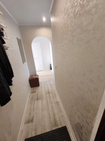 Купить двухкомнатную квартиру в Старом Осколе. Вариант № 9310880, 4, площадь -  квм, цена 4150000 рублей