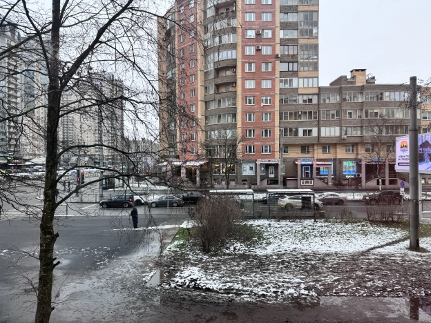 Купить трехкомнатную квартиру в Санкт-Петербурге. Вариант № 9371360, 26, площадь -  квм, цена 9800000 рублей