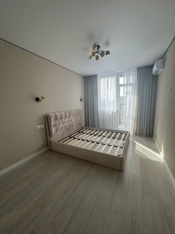 Купить однокомнатную квартиру в районе Кировский в Ростове-на-Дону. Вариант № 32409, 2, площадь -  квм, цена 9600000 рублей